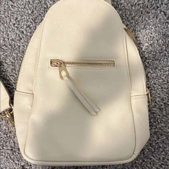 Universal Thread Crossbody Bag - Picture 2 of 7